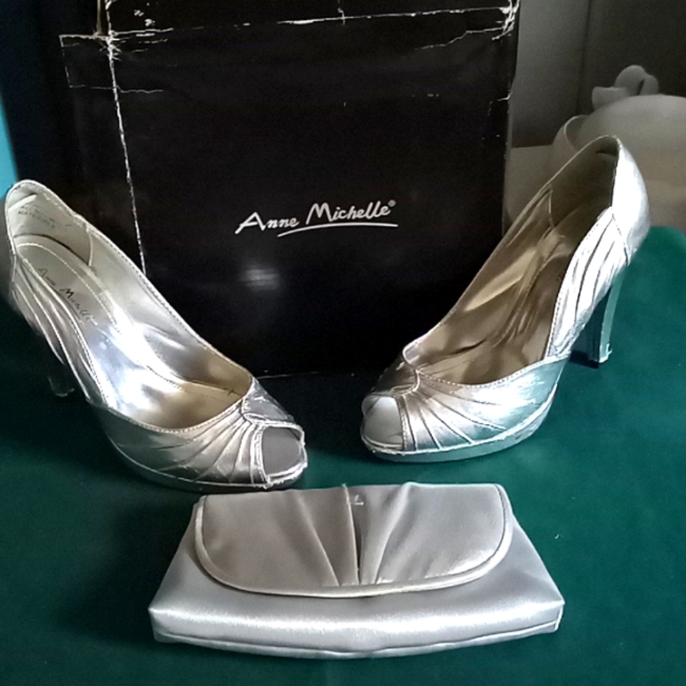 Bundle  of and Michelle size 7 silver open toe heels and metaphor silver clutch